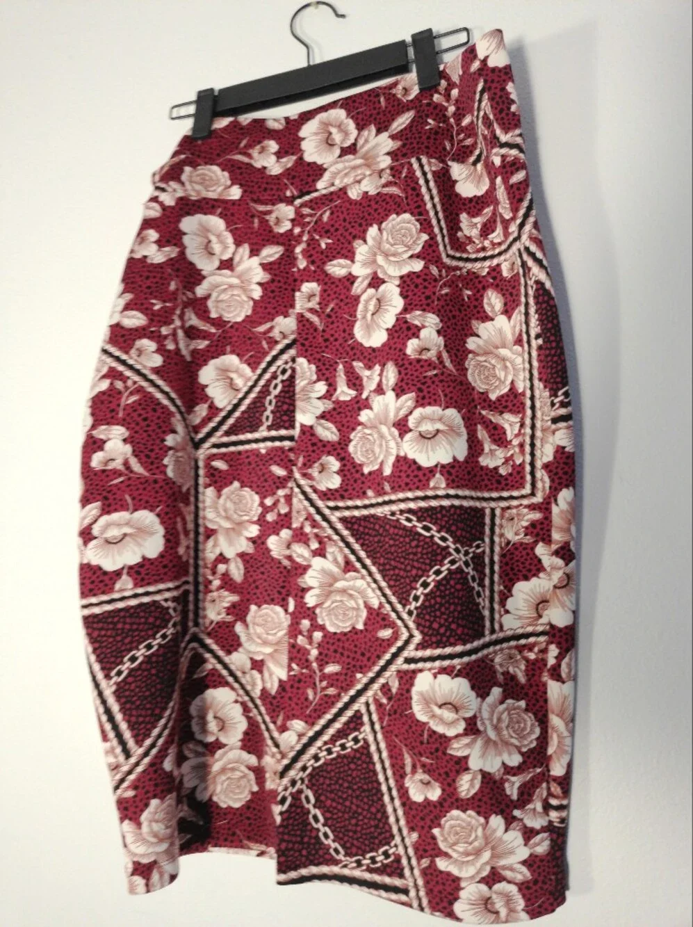 Thalia Sodi Burgundy and Cream Floral Midi Pencil Skirt